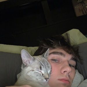 Meet your Posher, Lucas